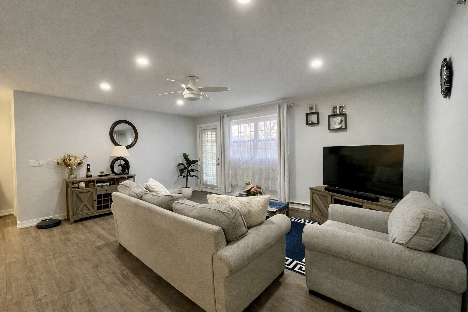 300 Cunat Boulevard #2B, Richmond, IL 60071