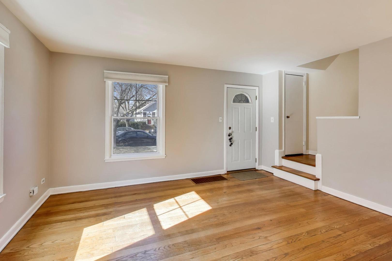 4023 Oak Avenue, Brookfield, IL 60513