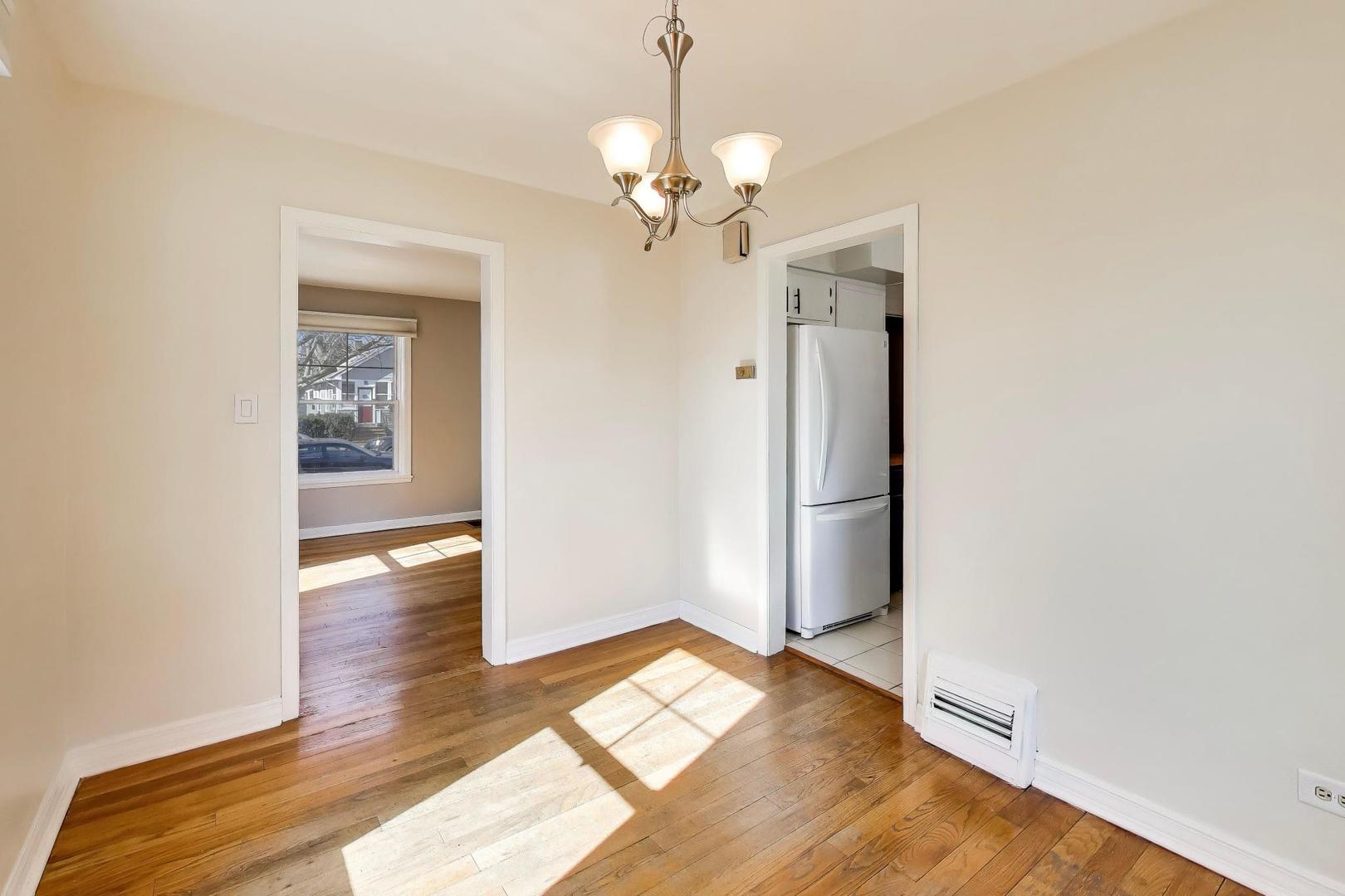 4023 Oak Avenue, Brookfield, IL 60513