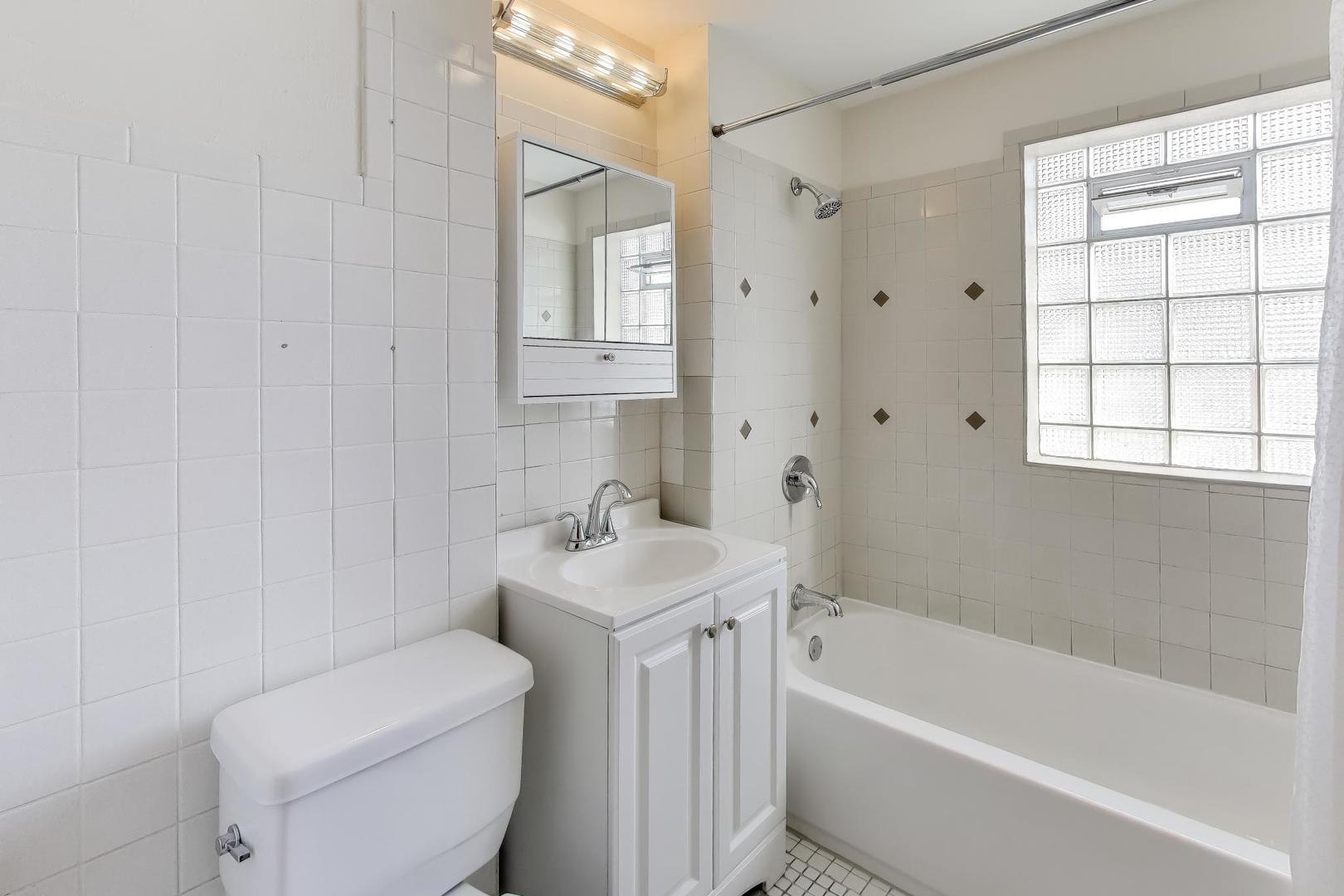 4023 Oak Avenue, Brookfield, IL 60513