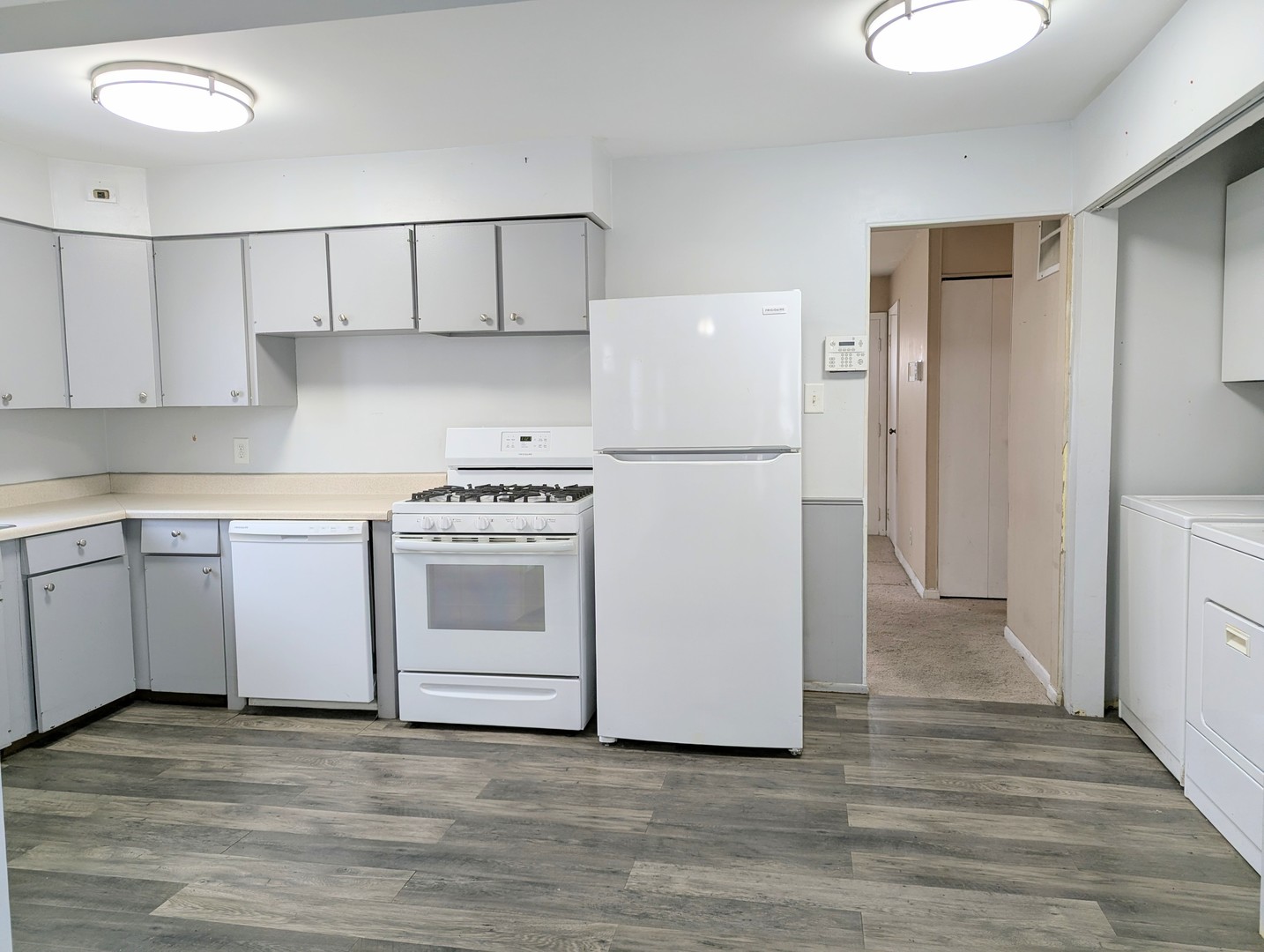 14828 S San Francisco Avenue, Posen, IL 60469