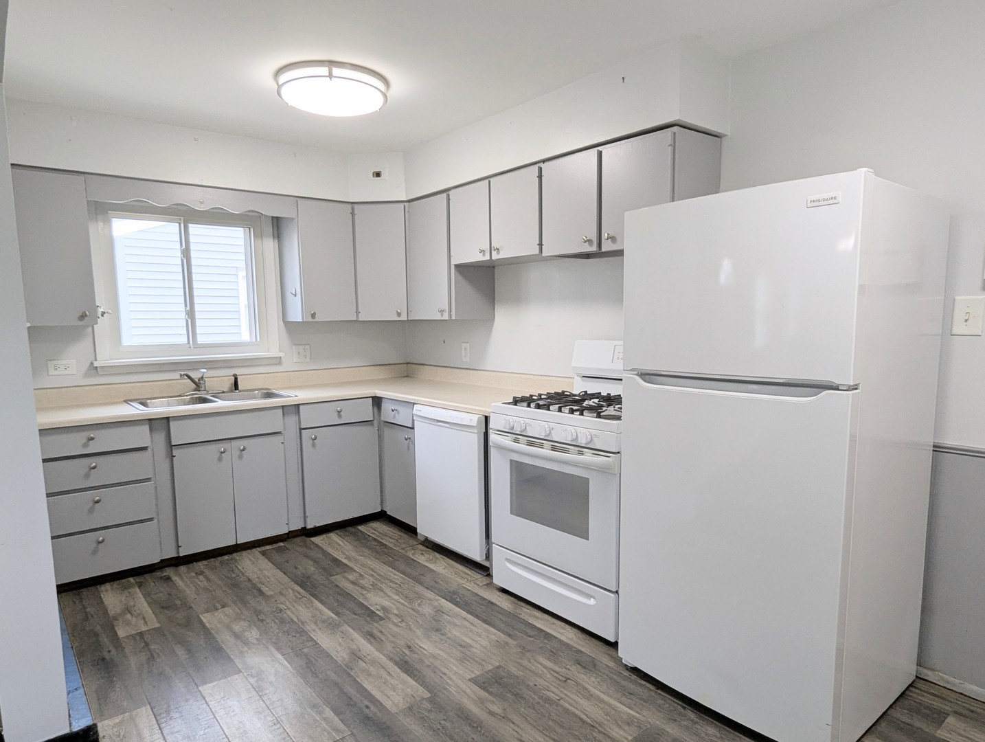 14828 S San Francisco Avenue, Posen, IL 60469