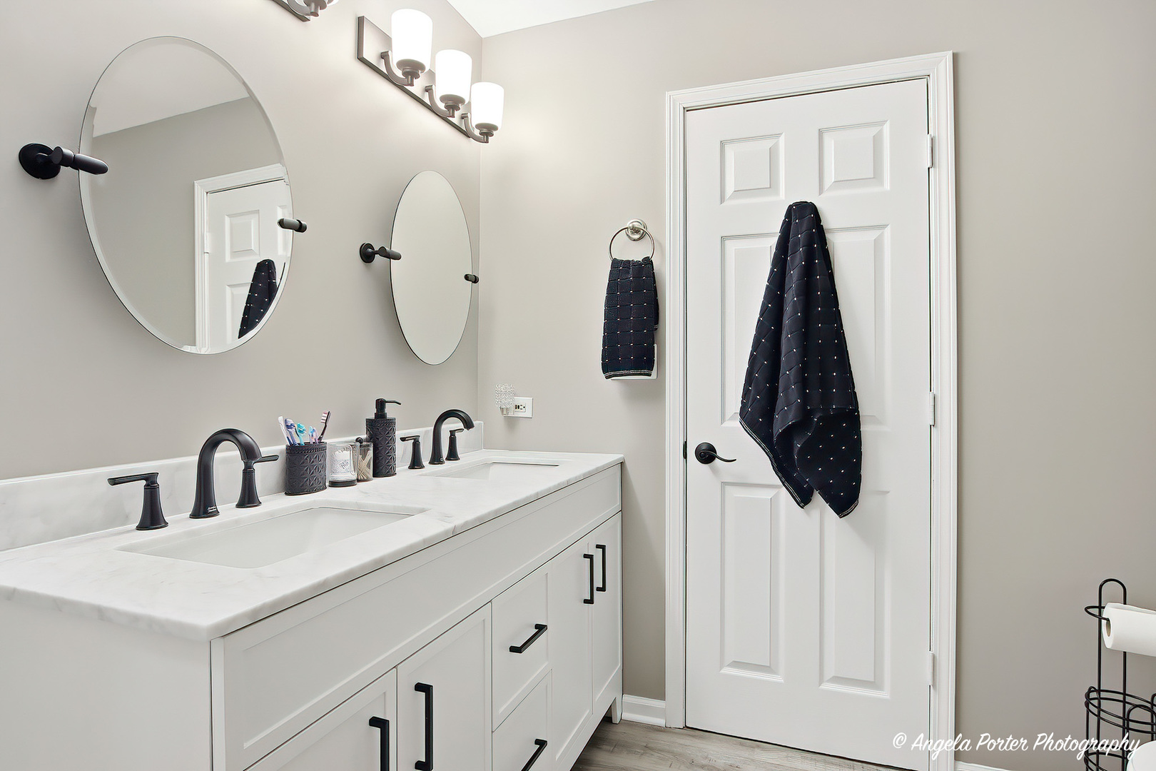 2366 Scott Court, Round Lake Beach, IL 60073