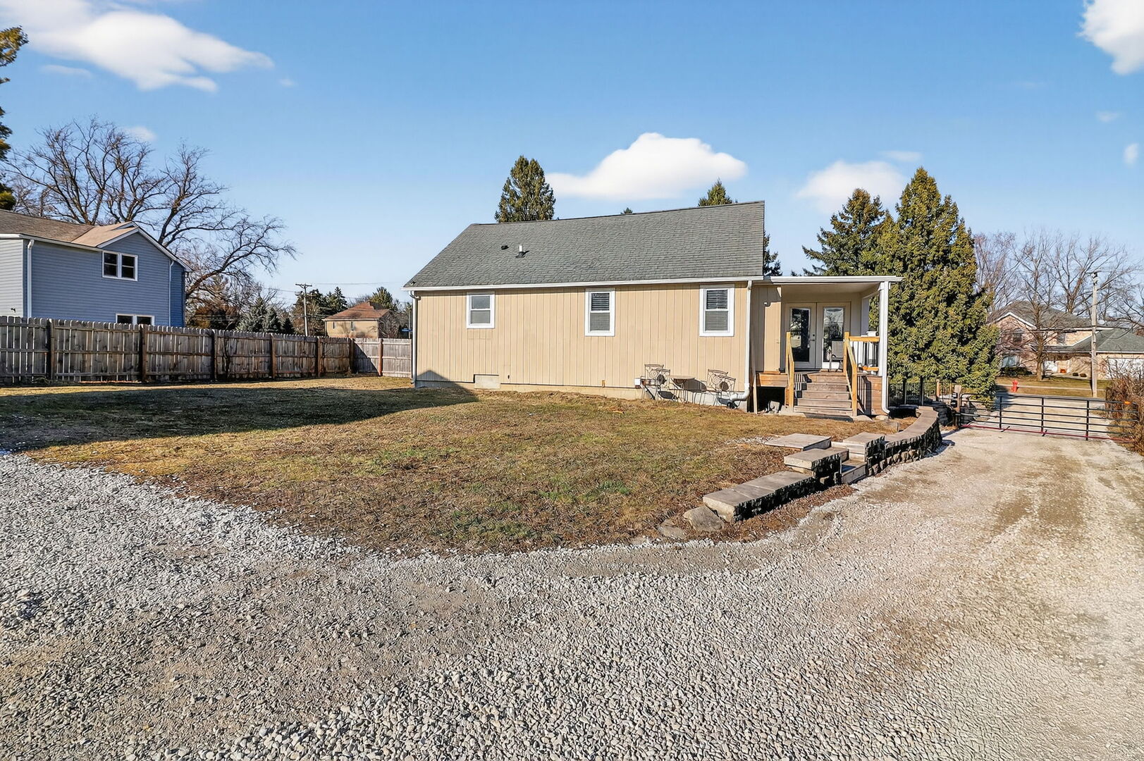 315 Oldfield Road, Downers Grove, IL 60516