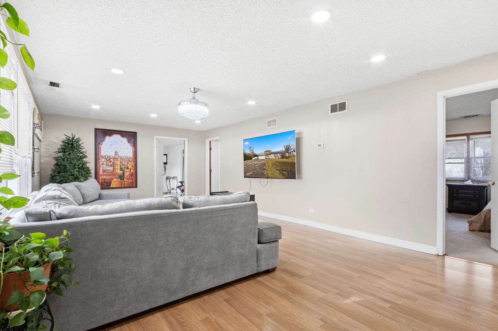 100 Pratt Boulevard, Roselle, IL 60172