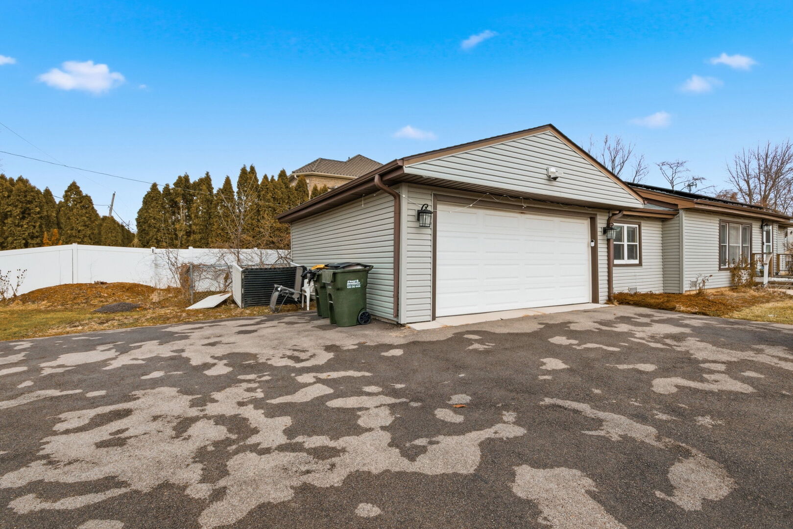 100 Pratt Boulevard, Roselle, IL 60172