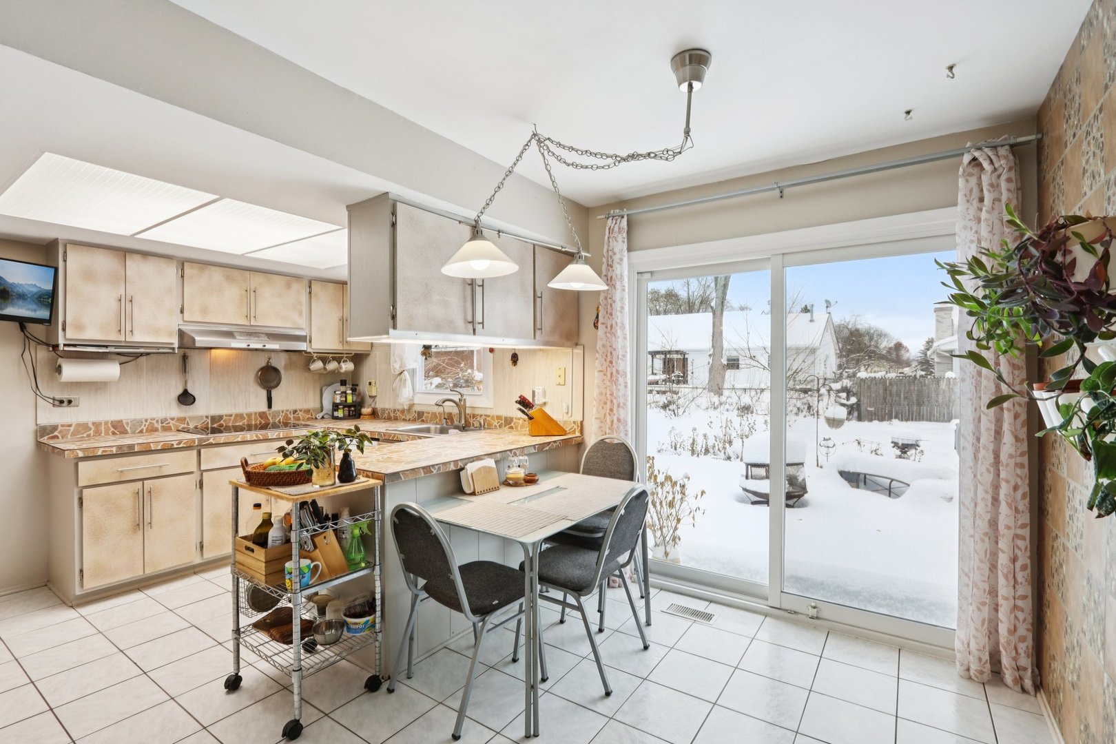 810 Silver Rock Lane, Buffalo Grove, IL 60089