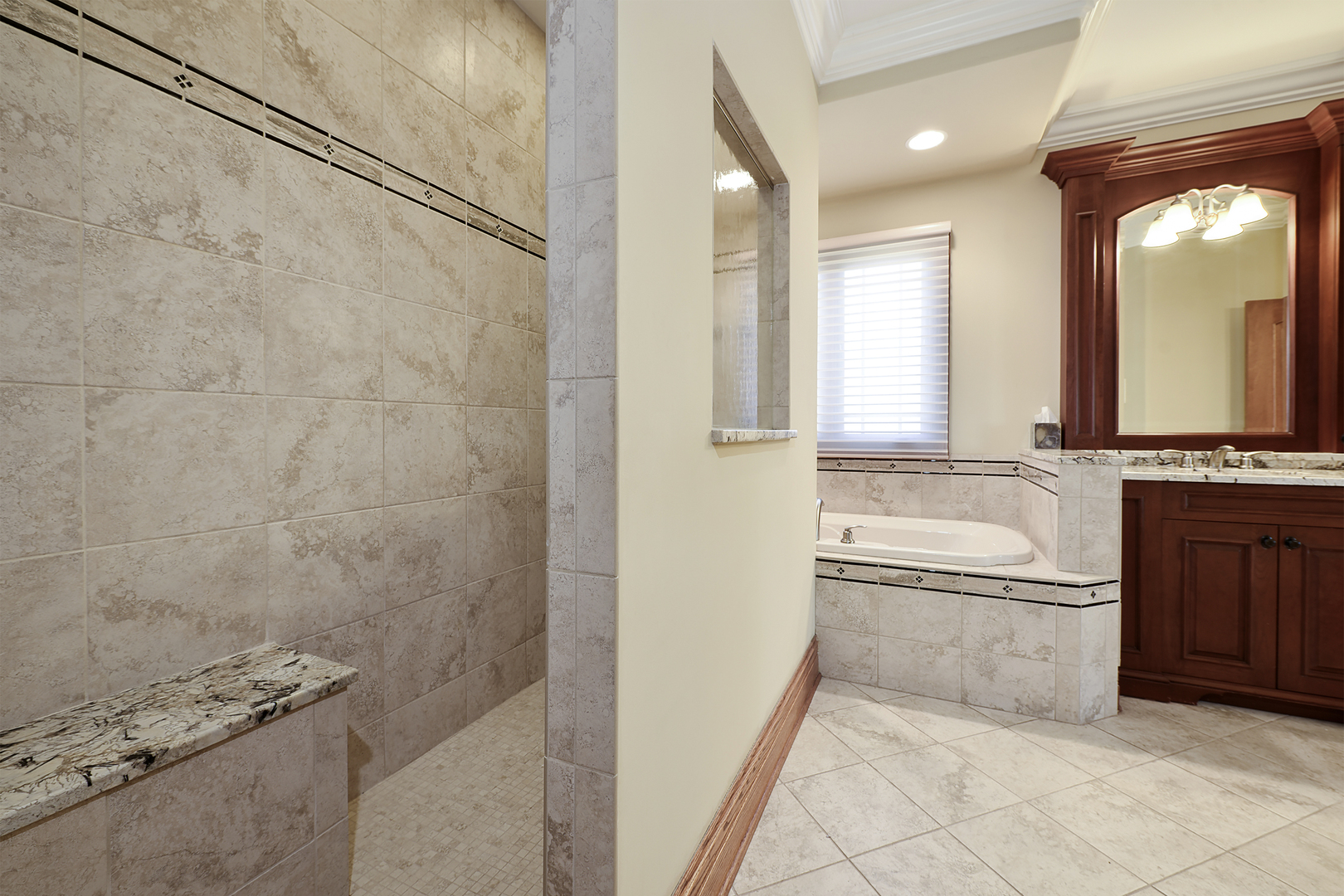 10 Carnoustie Lane, Inverness, IL 60067