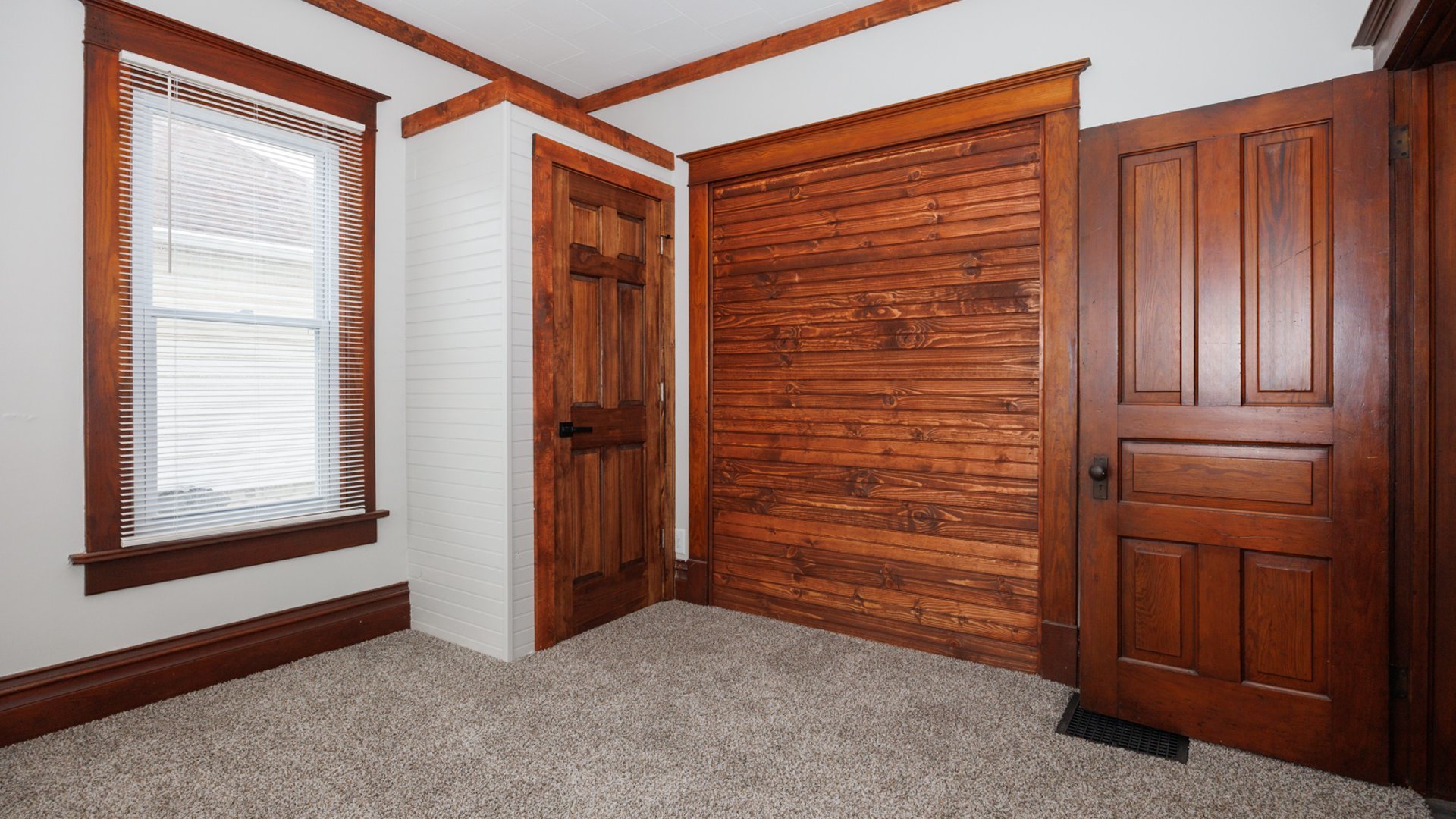 907 E Madison Street, Pontiac, IL 61764