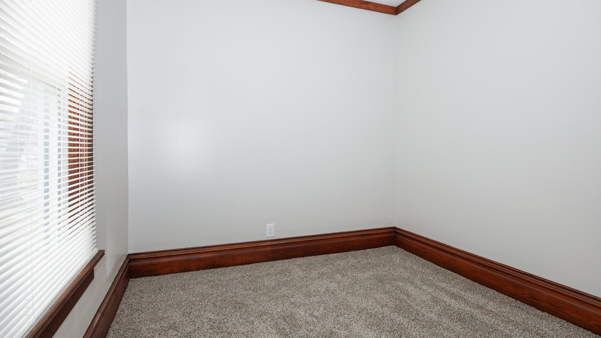 907 E Madison Street, Pontiac, IL 61764