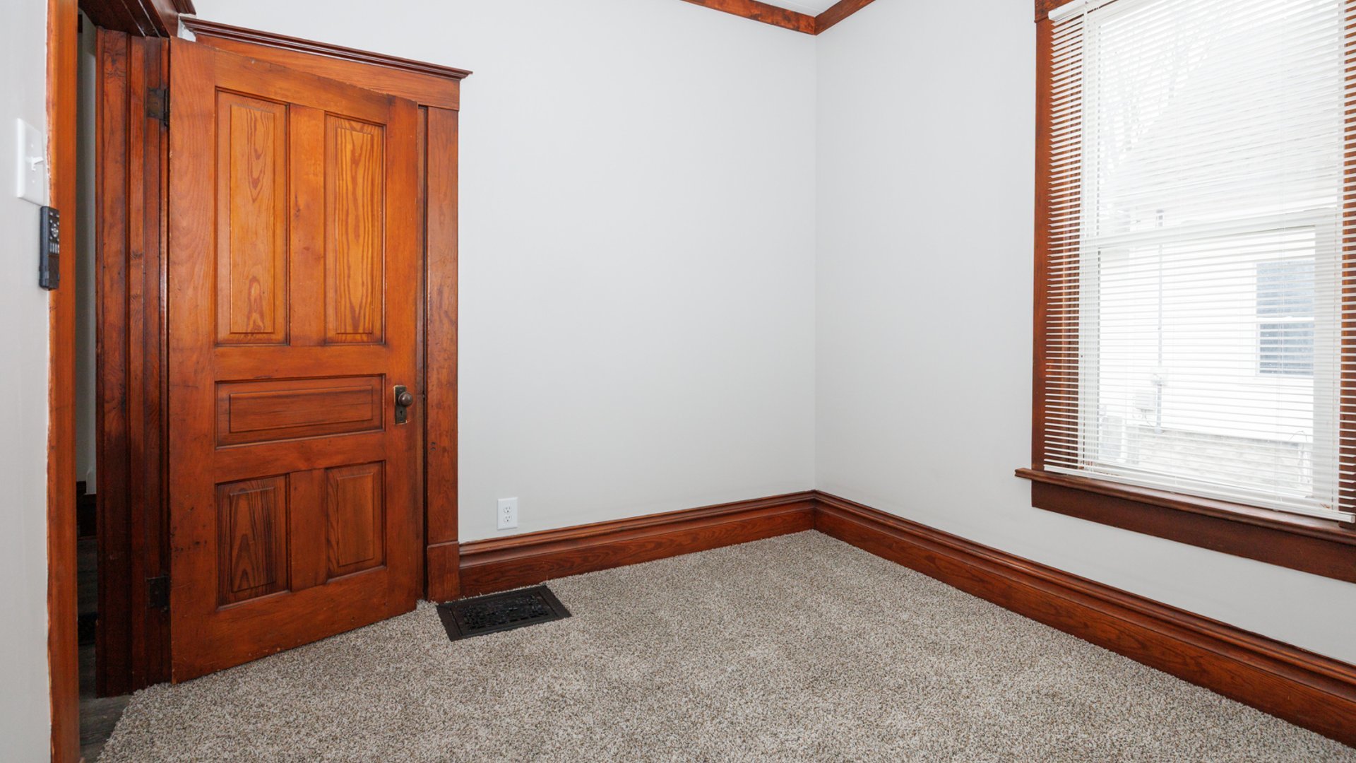 907 E Madison Street, Pontiac, IL 61764