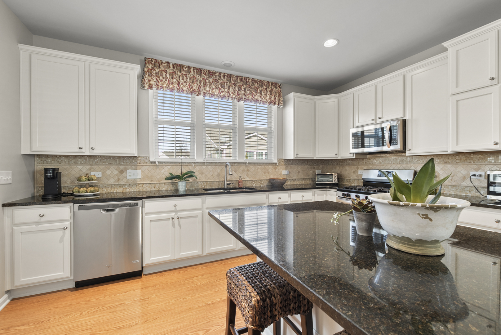 1702 Patriot Street, Shorewood, IL 60404