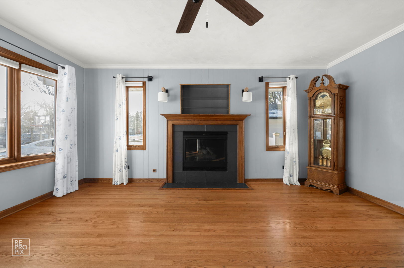 138 N Elmwood Avenue, Wood Dale, IL 60191