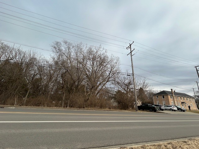 3703 Spring Grove Road, Johnsburg, IL 60051