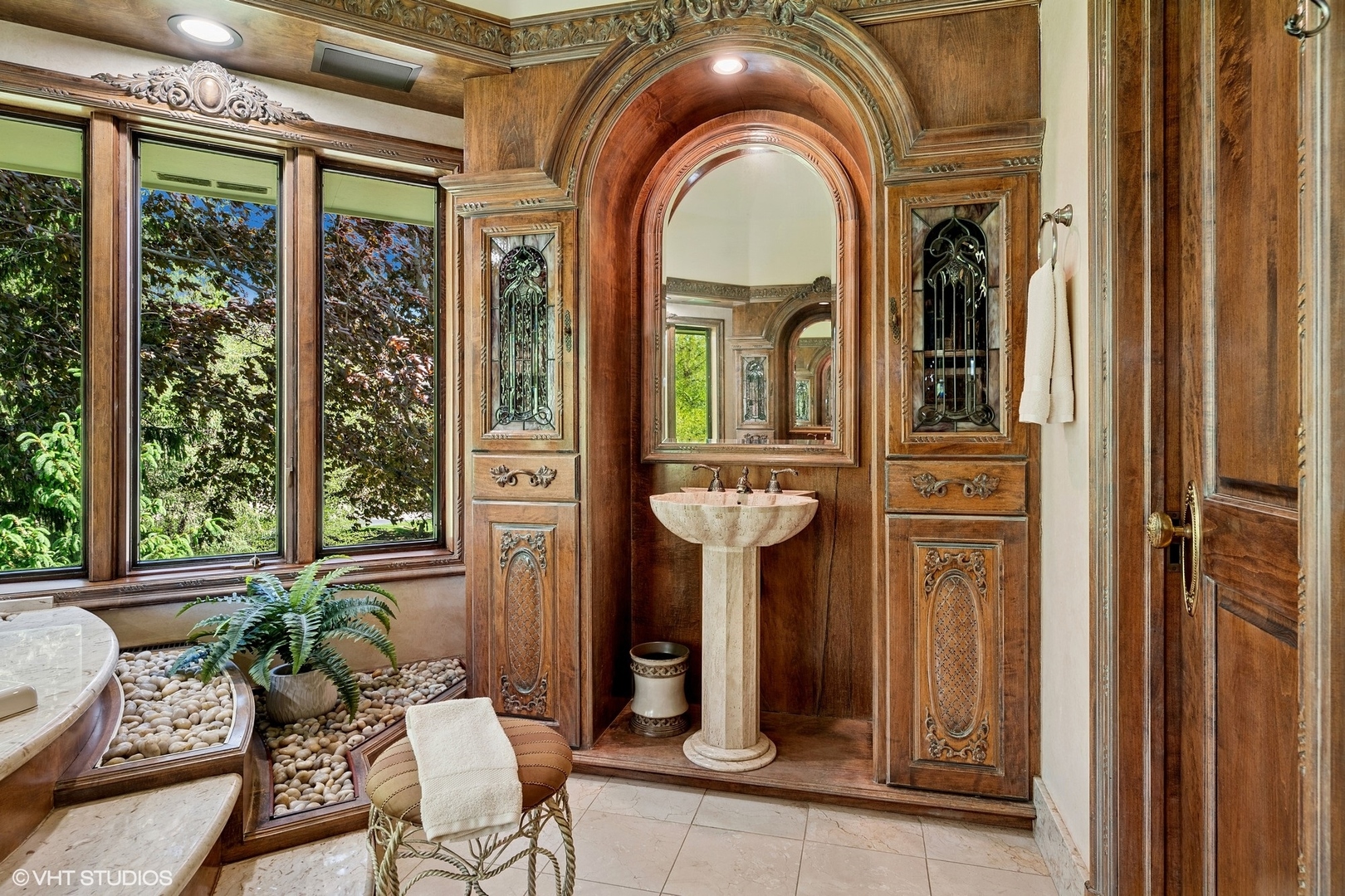 33 Ketterling Court, North Barrington, IL 60010