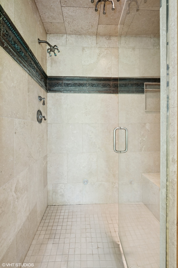 33 Ketterling Court, North Barrington, IL 60010