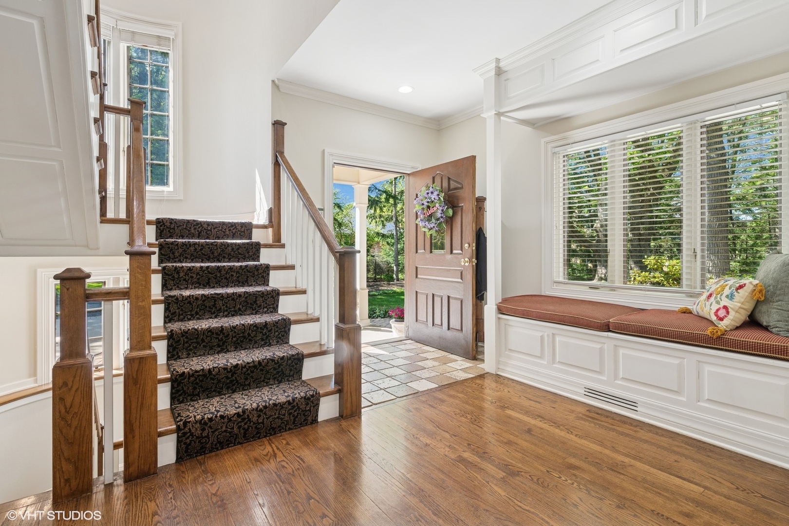 33 Ketterling Court, North Barrington, IL 60010