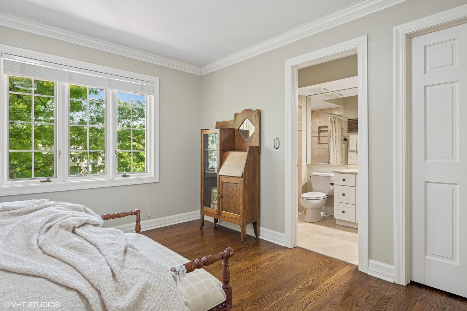 33 Ketterling Court, North Barrington, IL 60010