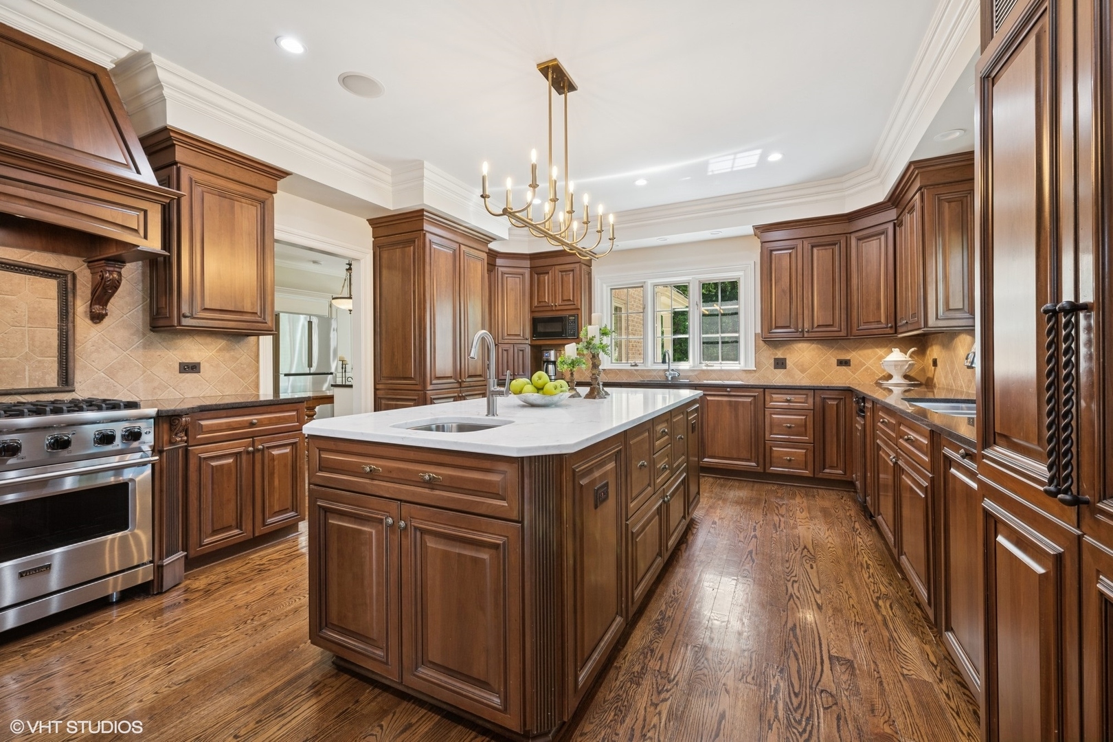 33 Ketterling Court, North Barrington, IL 60010