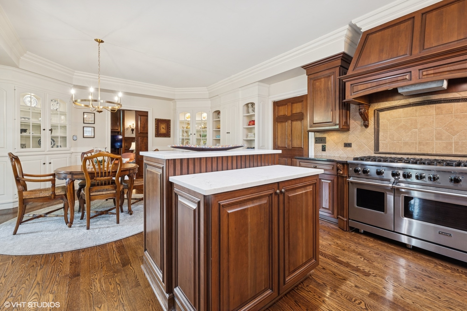 33 Ketterling Court, North Barrington, IL 60010