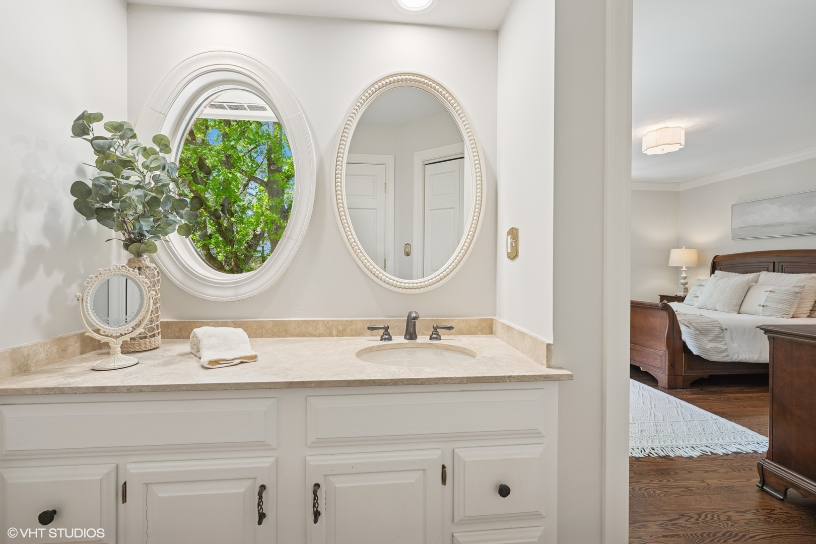 33 Ketterling Court, North Barrington, IL 60010