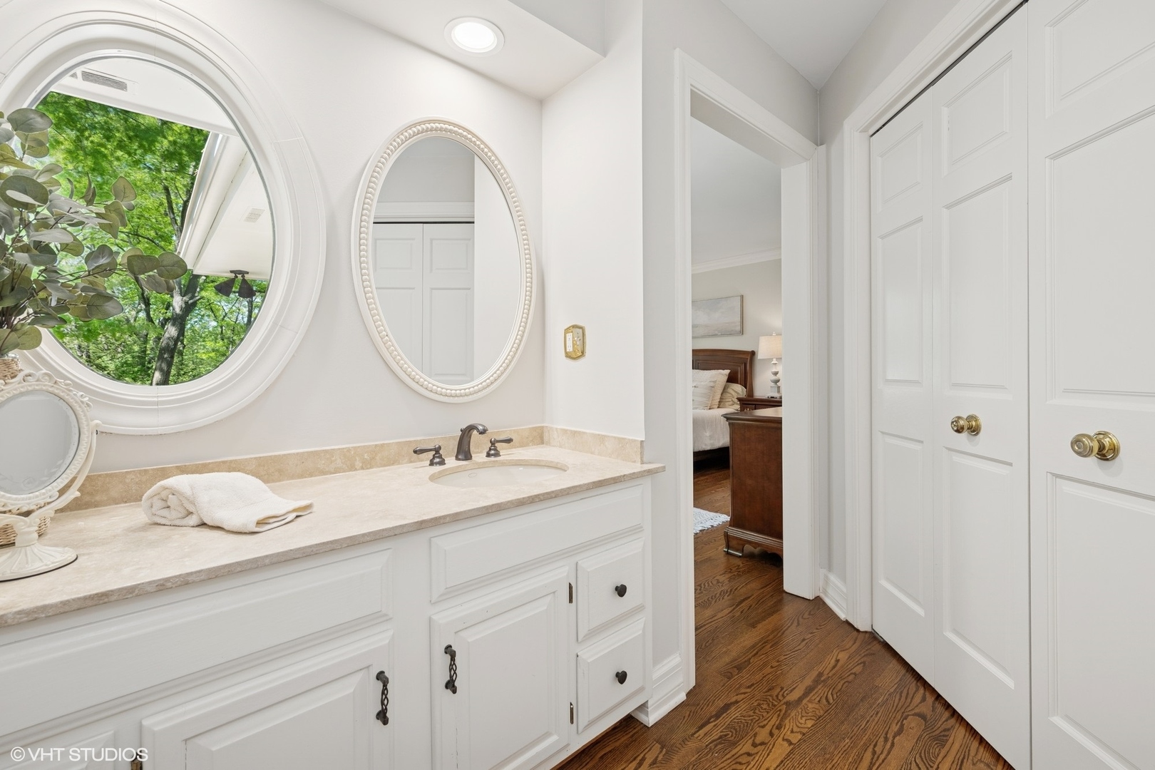 33 Ketterling Court, North Barrington, IL 60010