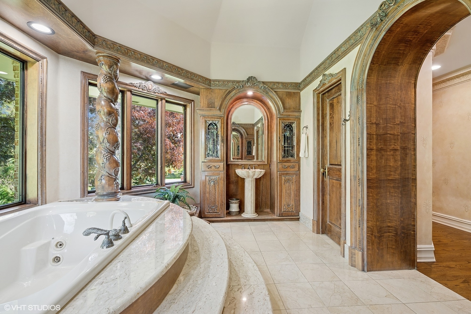 33 Ketterling Court, North Barrington, IL 60010