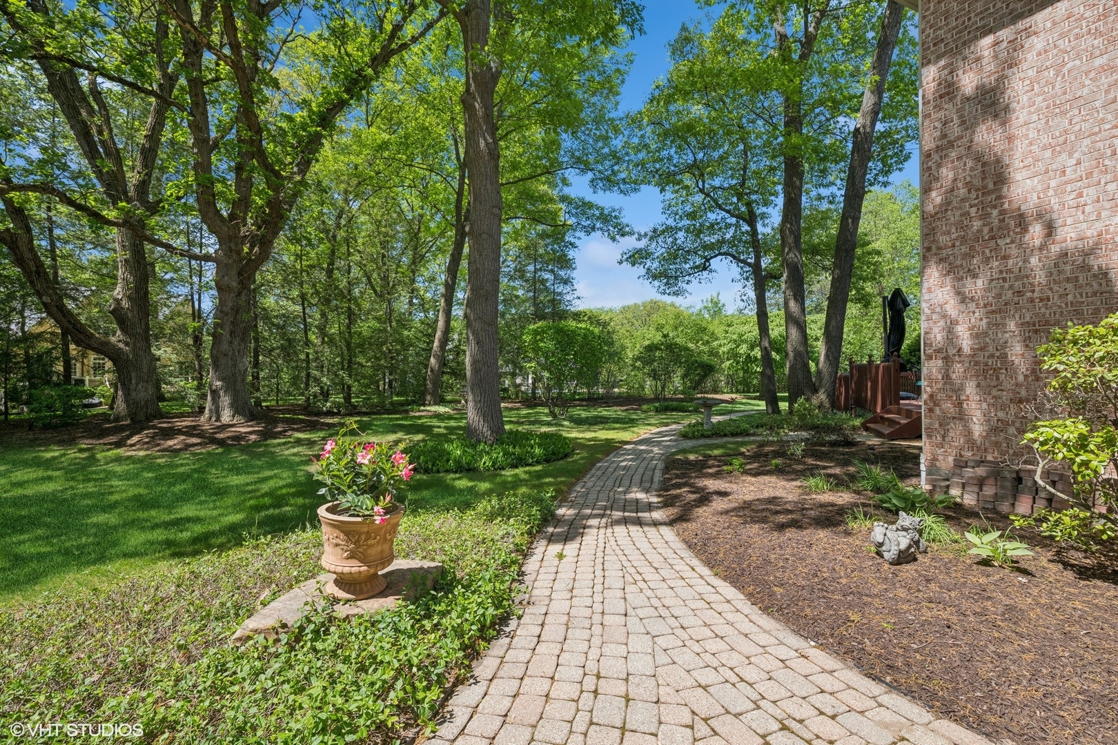 33 Ketterling Court, North Barrington, IL 60010