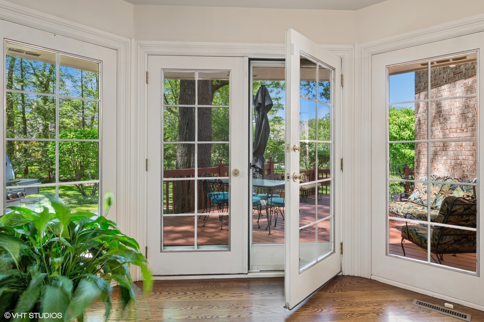 33 Ketterling Court, North Barrington, IL 60010