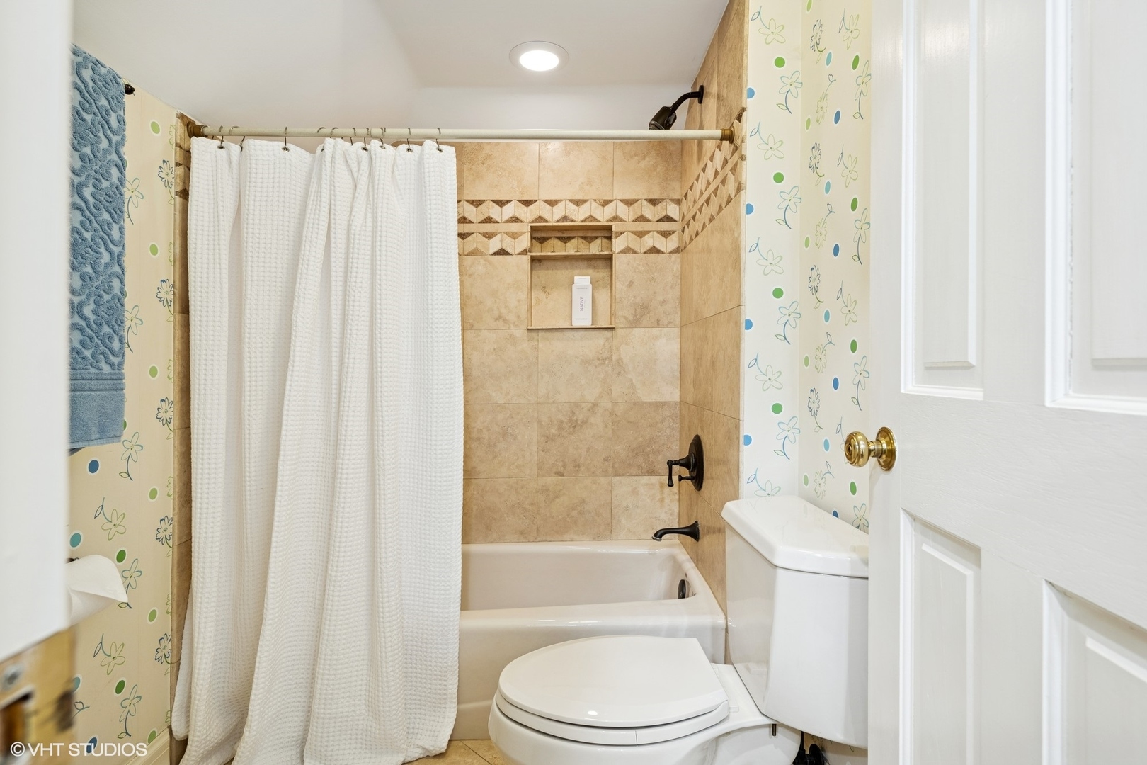 33 Ketterling Court, North Barrington, IL 60010