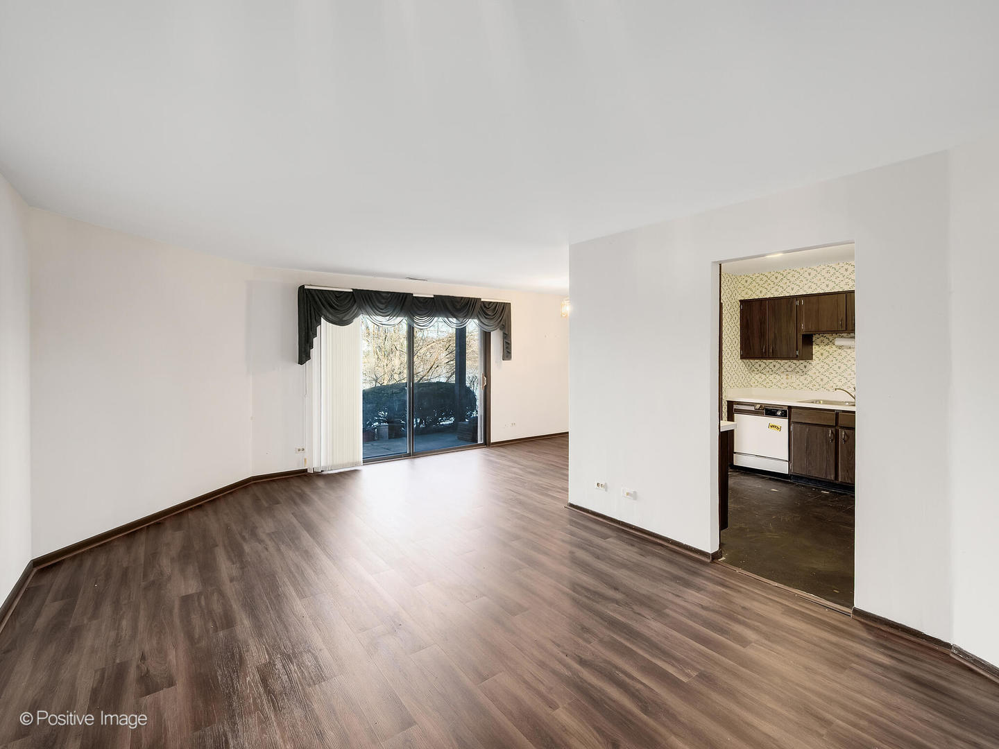 1705 Lakecliffe Drive #D, Wheaton, IL 60189