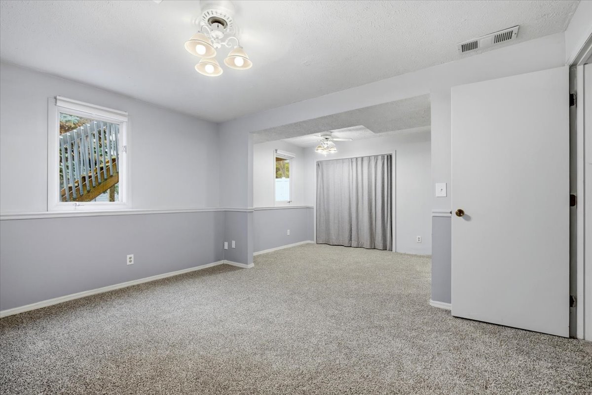 102 Nottingham Chase, Normal, IL 61761