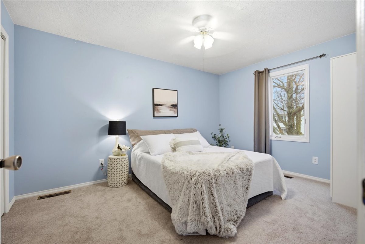 102 Nottingham Chase, Normal, IL 61761