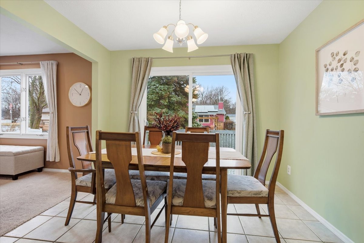 102 Nottingham Chase, Normal, IL 61761