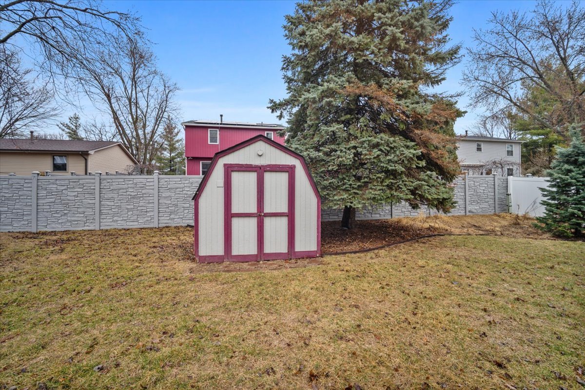 102 Nottingham Chase, Normal, IL 61761