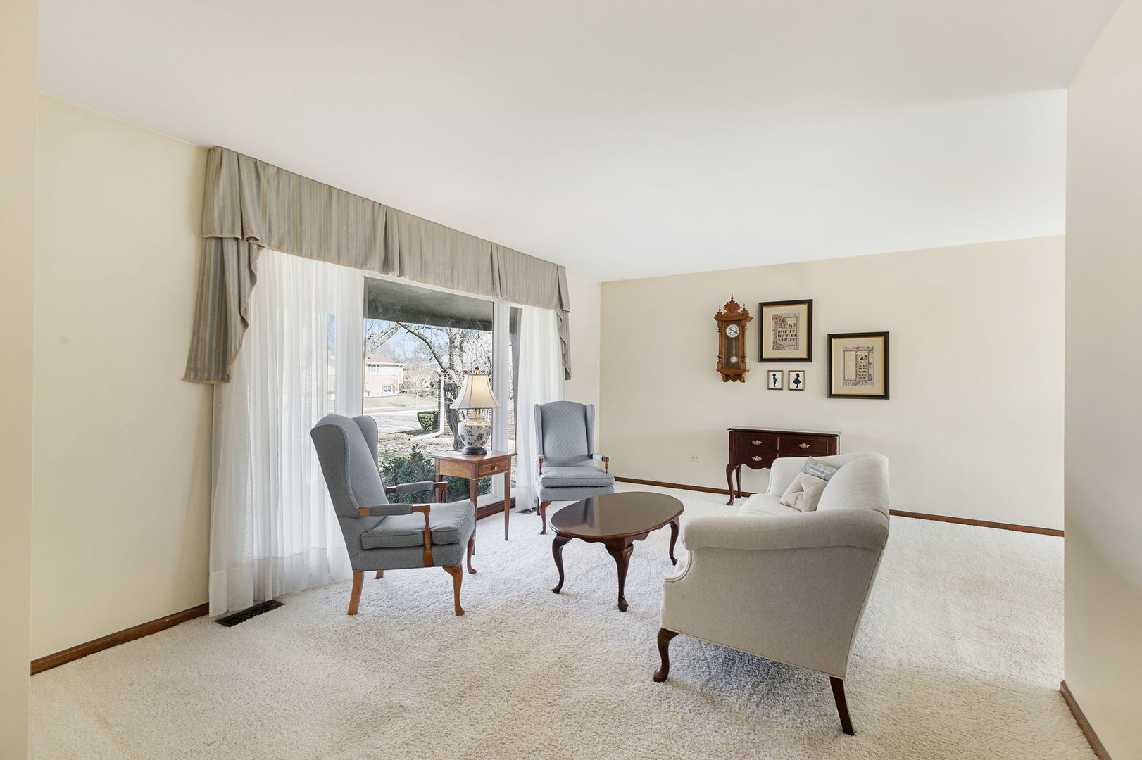 911 E Burr Oak Drive, Arlington Heights, IL 60004