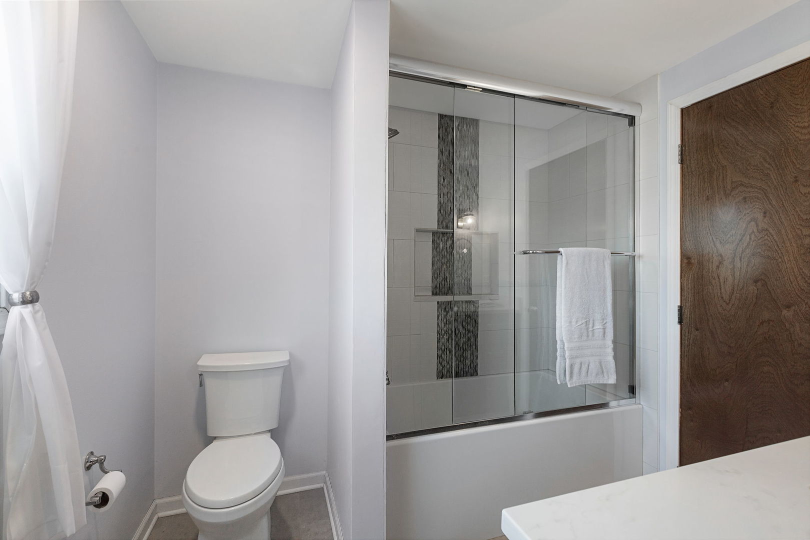 911 E Burr Oak Drive, Arlington Heights, IL 60004