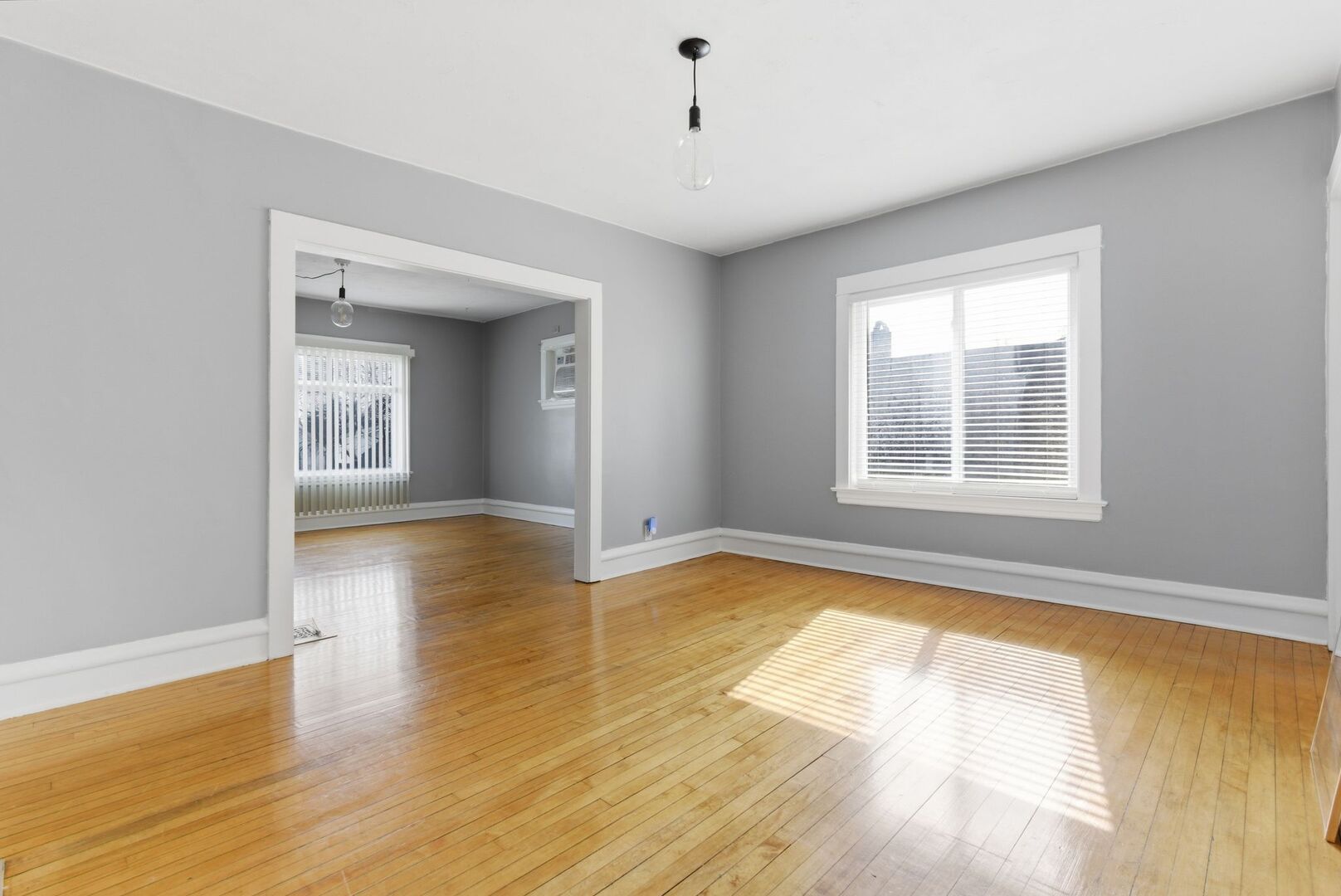 606 N 8th Avenue, Maywood, IL 60153