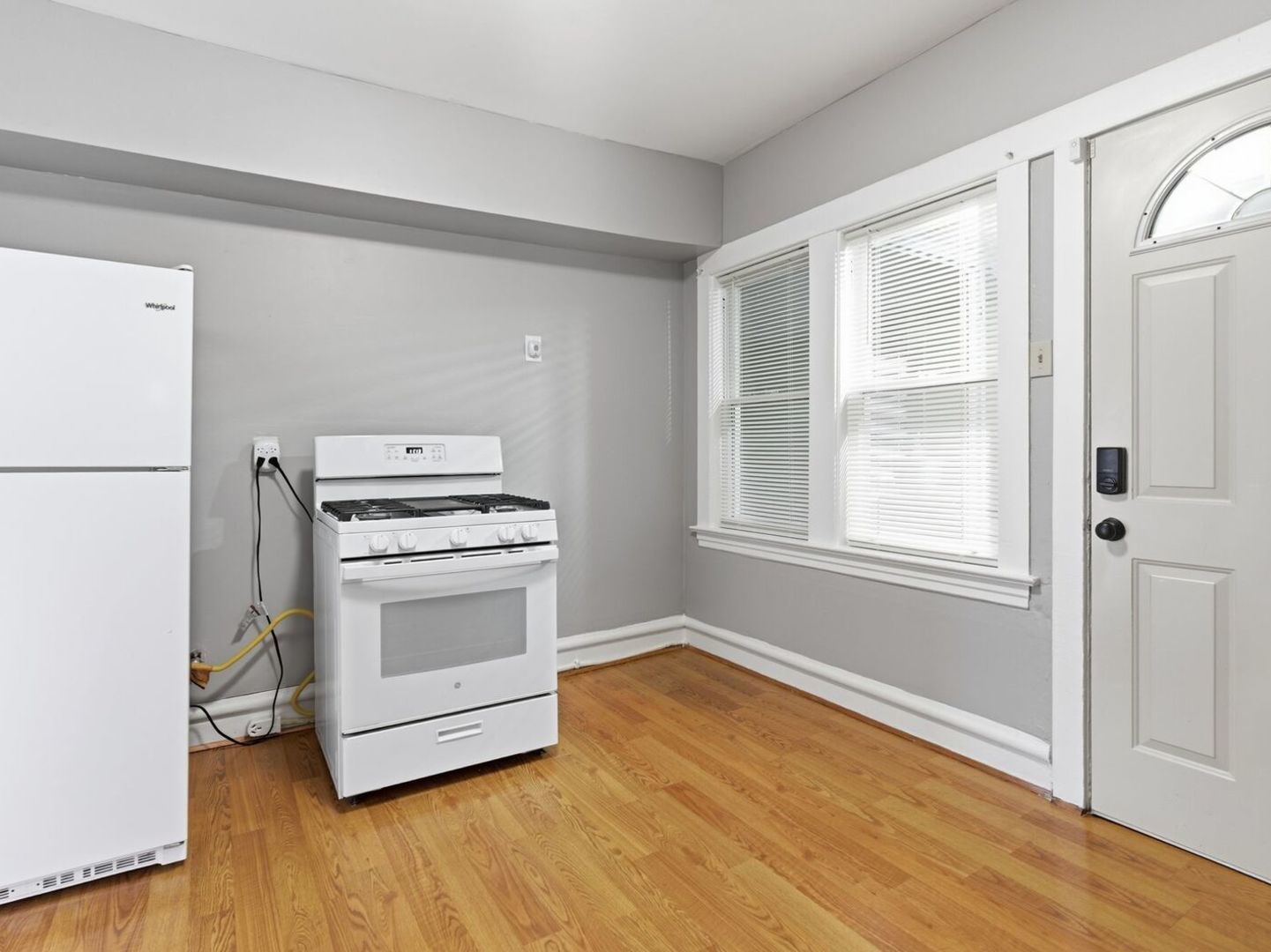 606 N 8th Avenue, Maywood, IL 60153