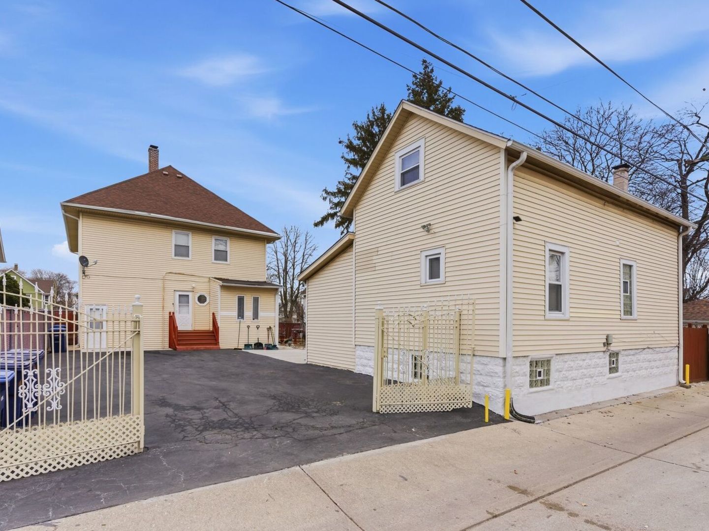 606 N 8th Avenue, Maywood, IL 60153