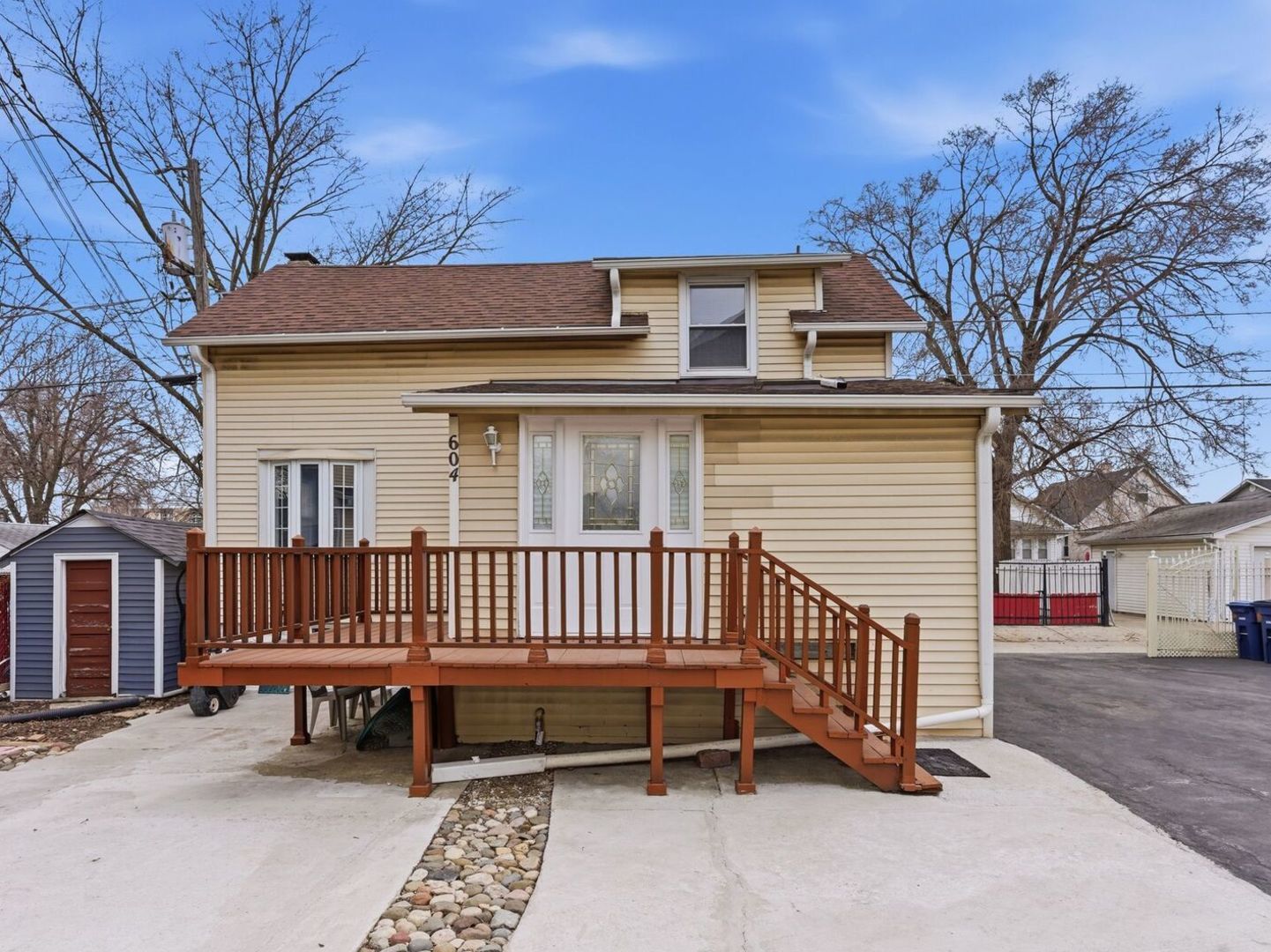 606 N 8th Avenue, Maywood, IL 60153