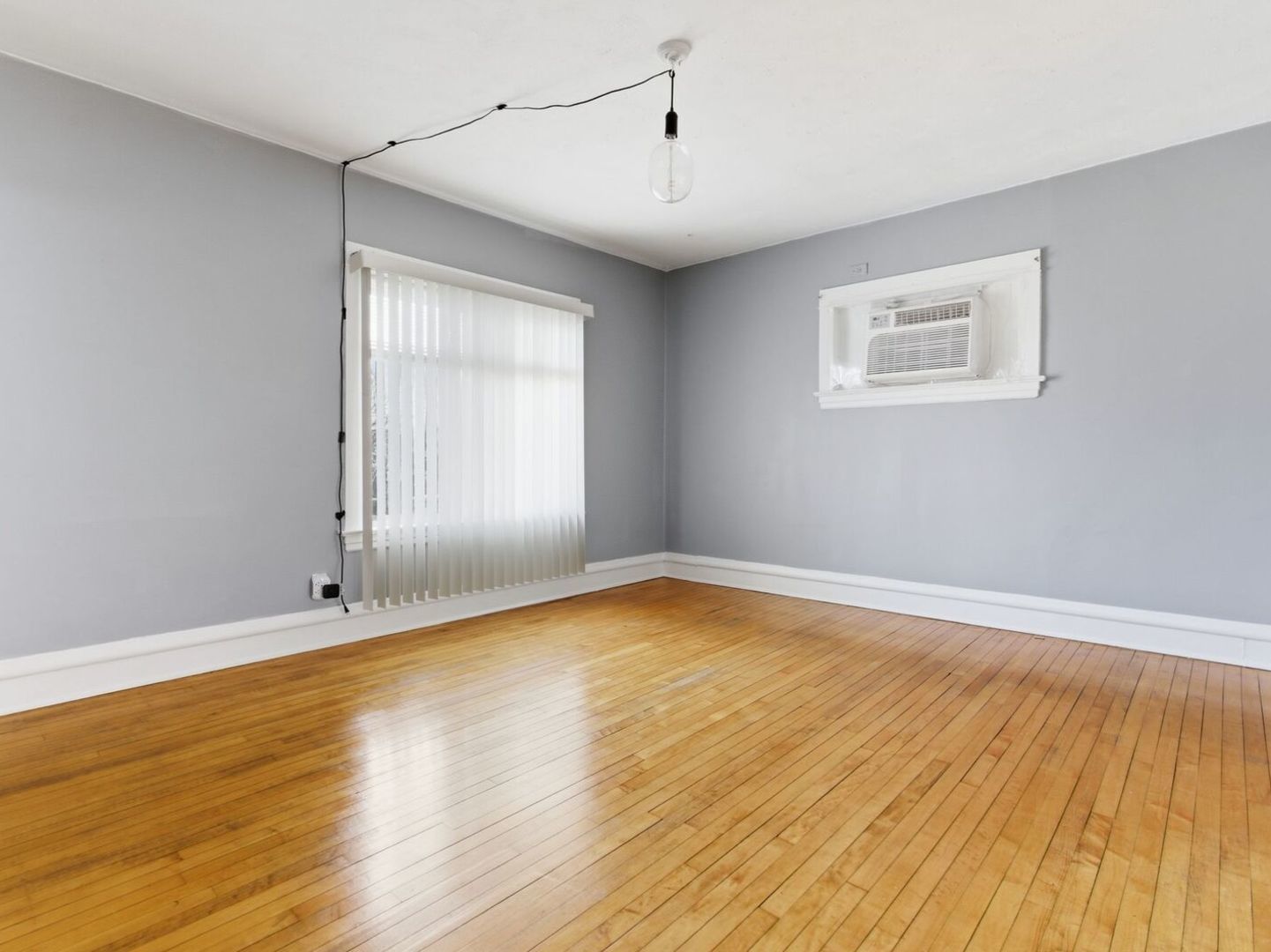 606 N 8th Avenue, Maywood, IL 60153