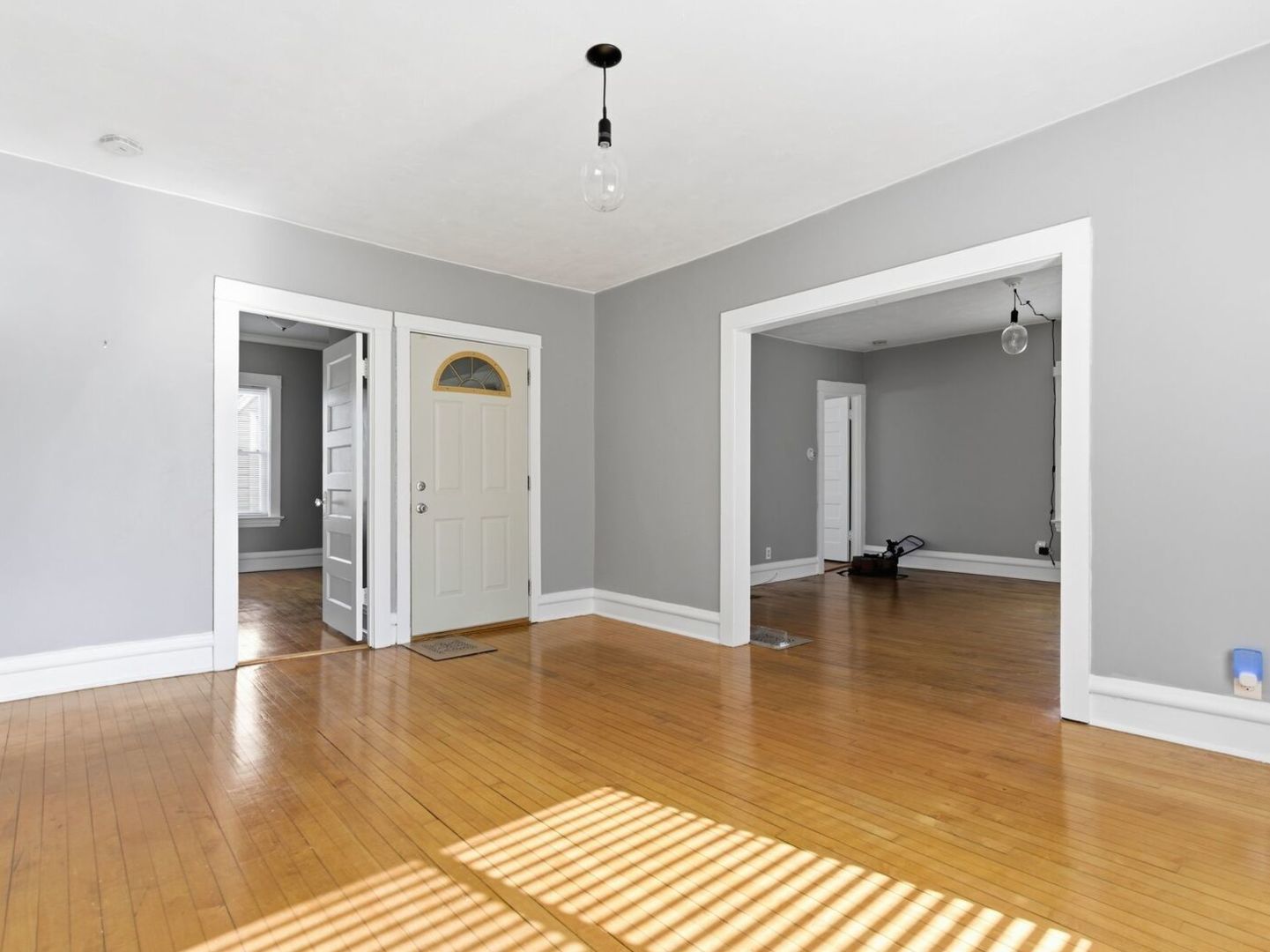 606 N 8th Avenue, Maywood, IL 60153