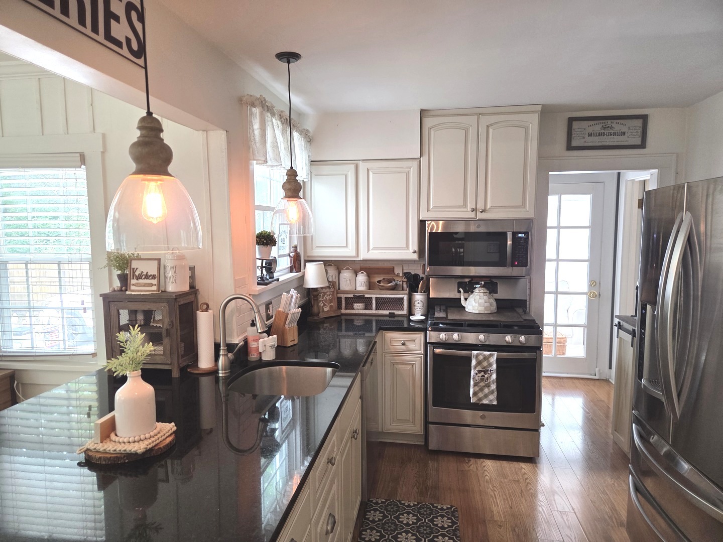 907 W Hovey Avenue, Normal, IL 61761