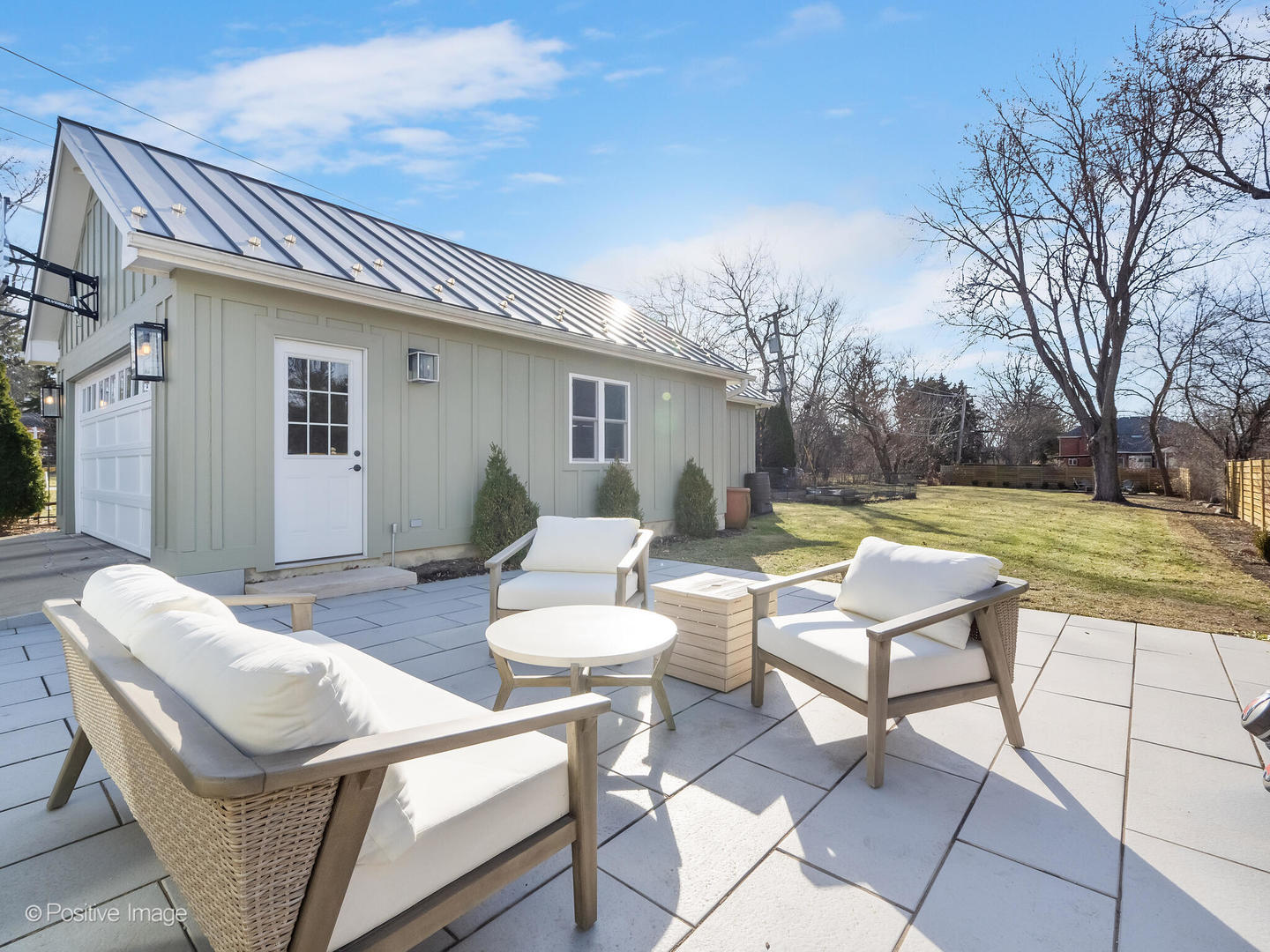 212 Woodstock Avenue, Clarendon Hills, IL 60514