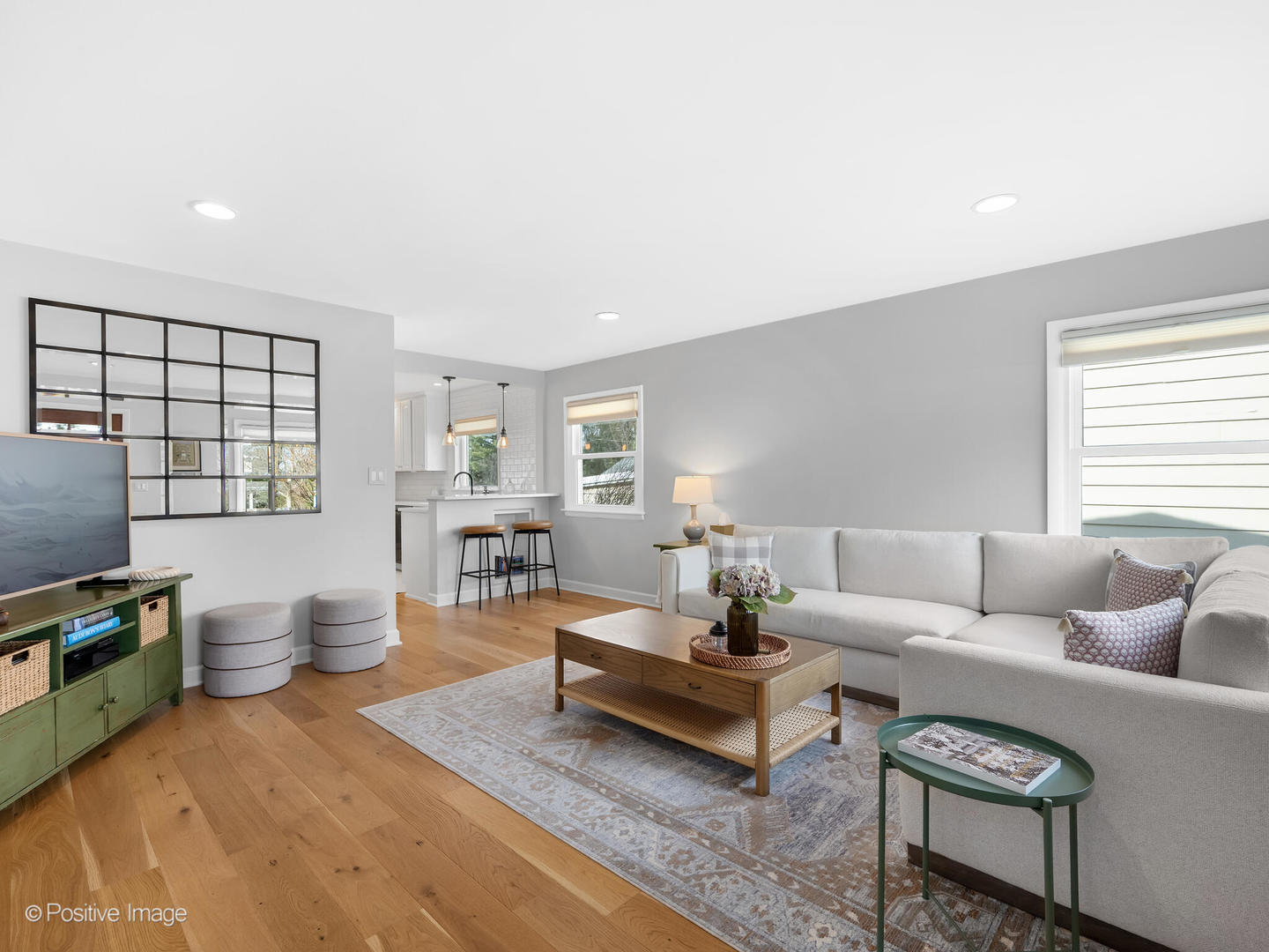 212 Woodstock Avenue, Clarendon Hills, IL 60514