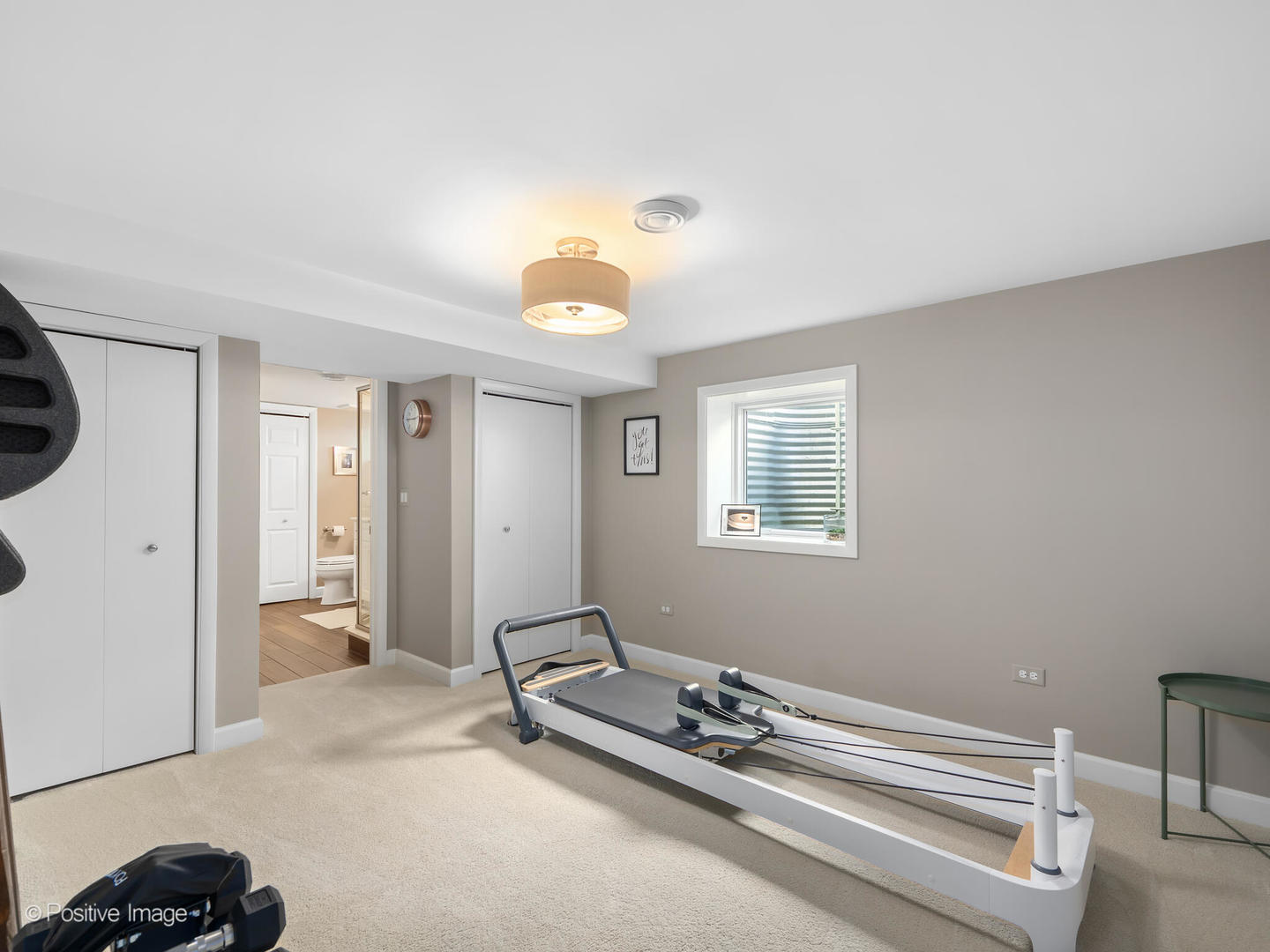 212 Woodstock Avenue, Clarendon Hills, IL 60514