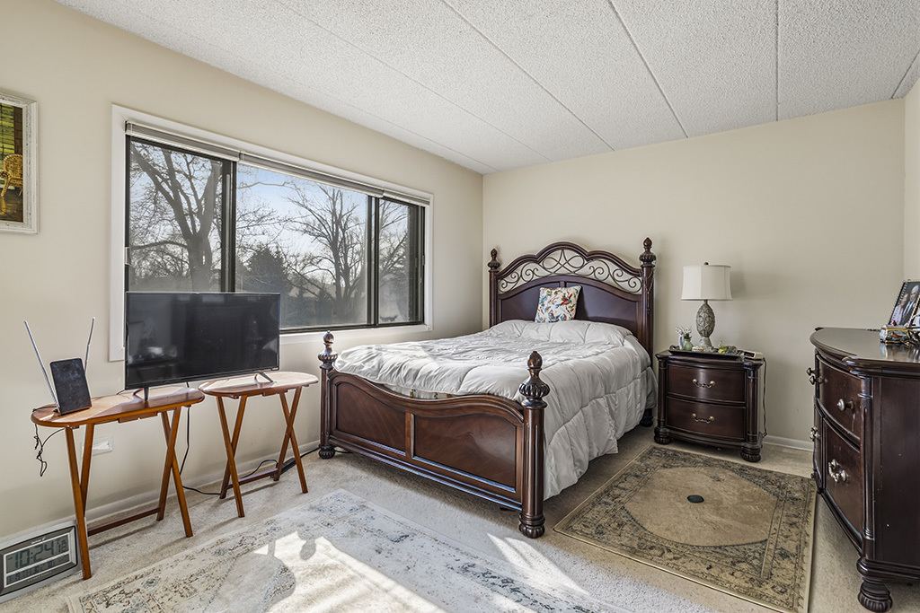 9600 S Mason Avenue #4, Oak Lawn, IL 60453