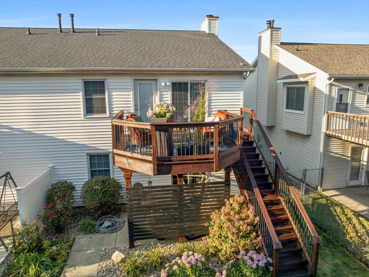 2731 Arrowhead Drive, Bloomington, IL 61704