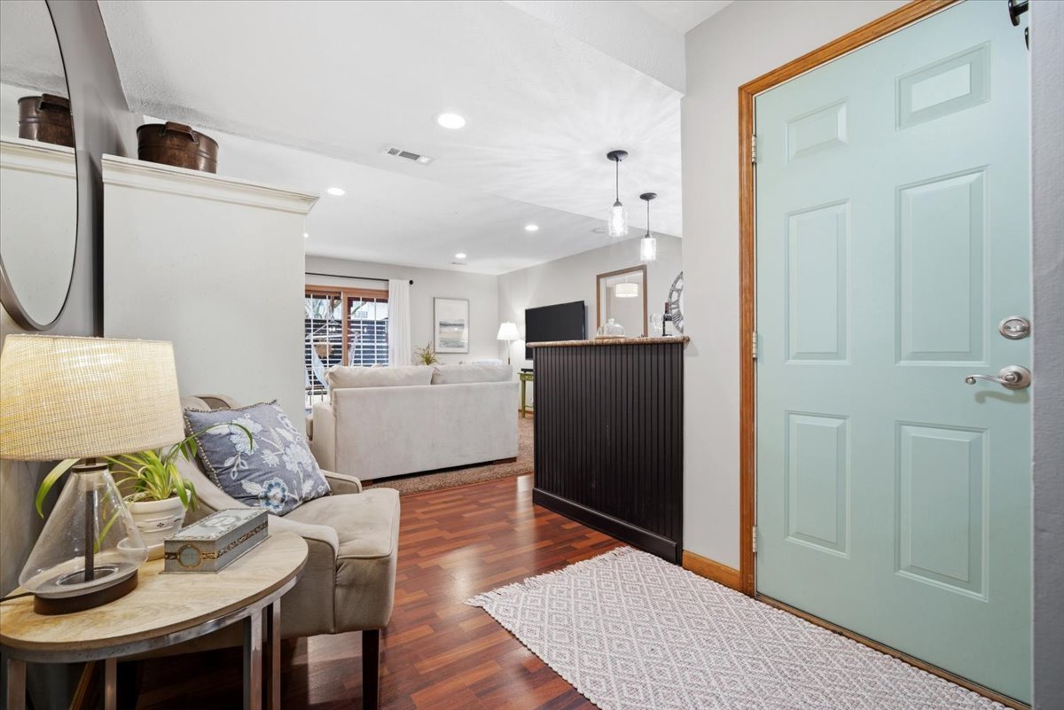 2731 Arrowhead Drive, Bloomington, IL 61704